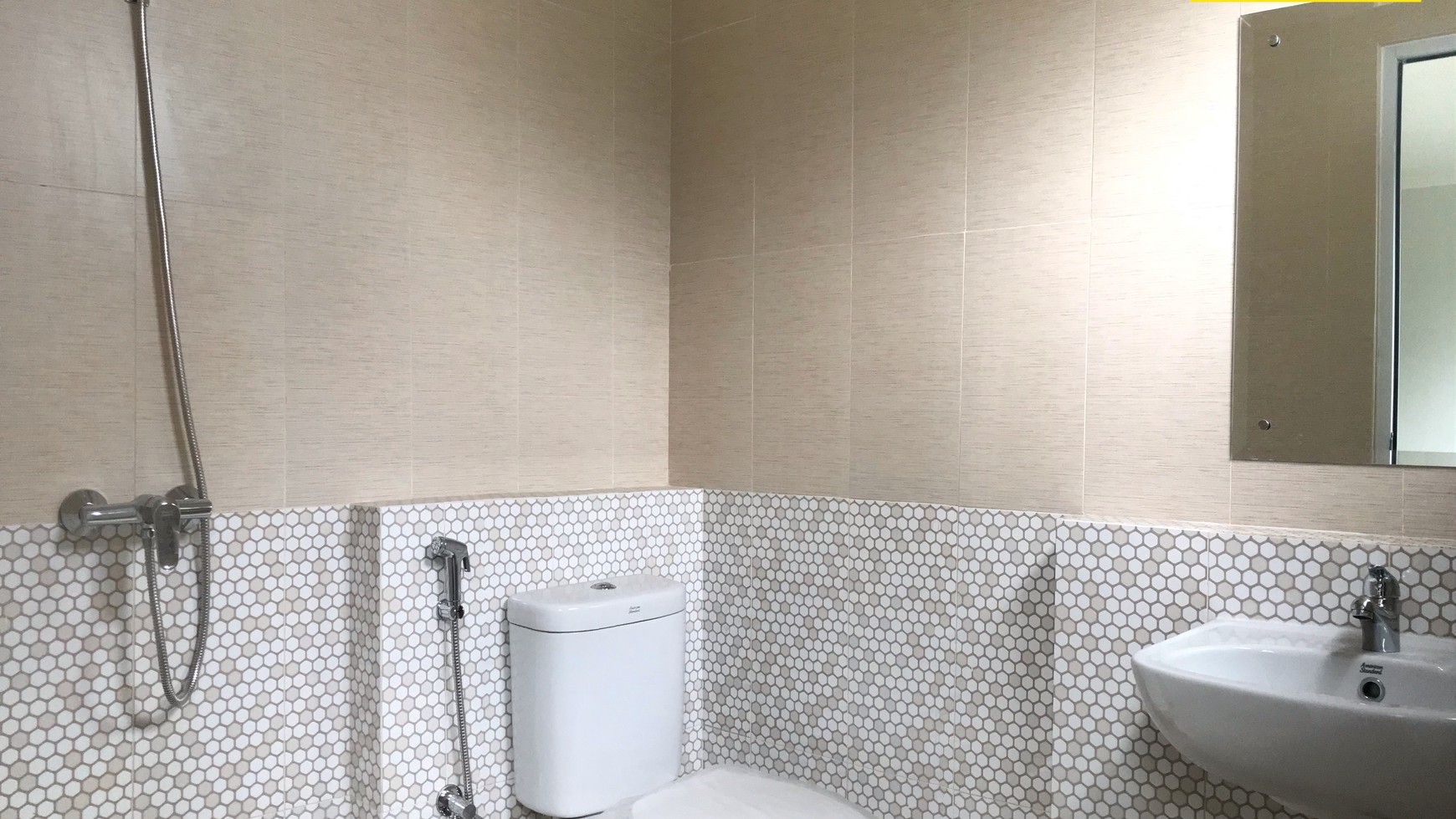 Rumah di Kota Wisata, Cibubur