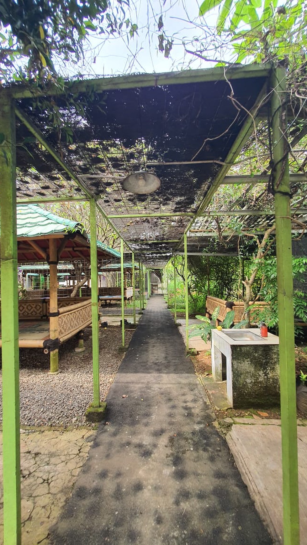 Dijual Kavling + Saung Lokasi Strategis di@Serpong Utara, Tangerang Selatan