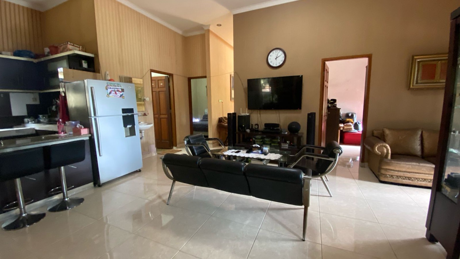 RUMAH ASRI 1 LANTAI DENGAN TANAH LUAS DI JATISARI