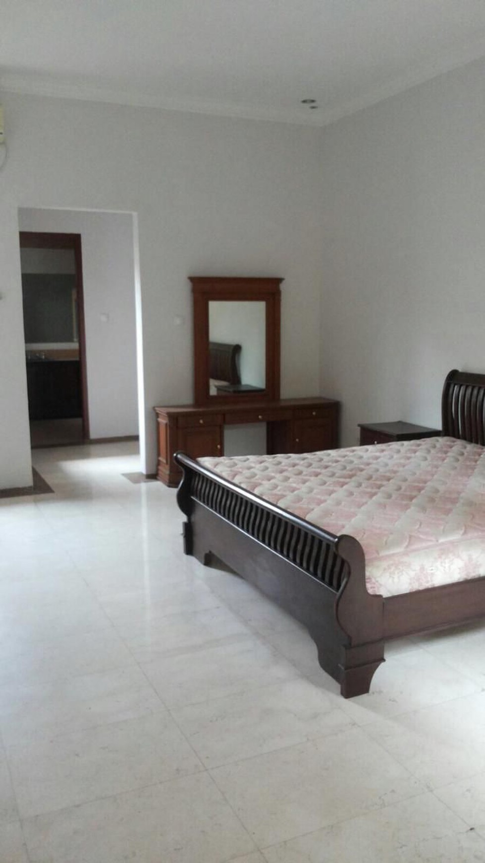 Rumah dalam komplek Kemang, jaksel