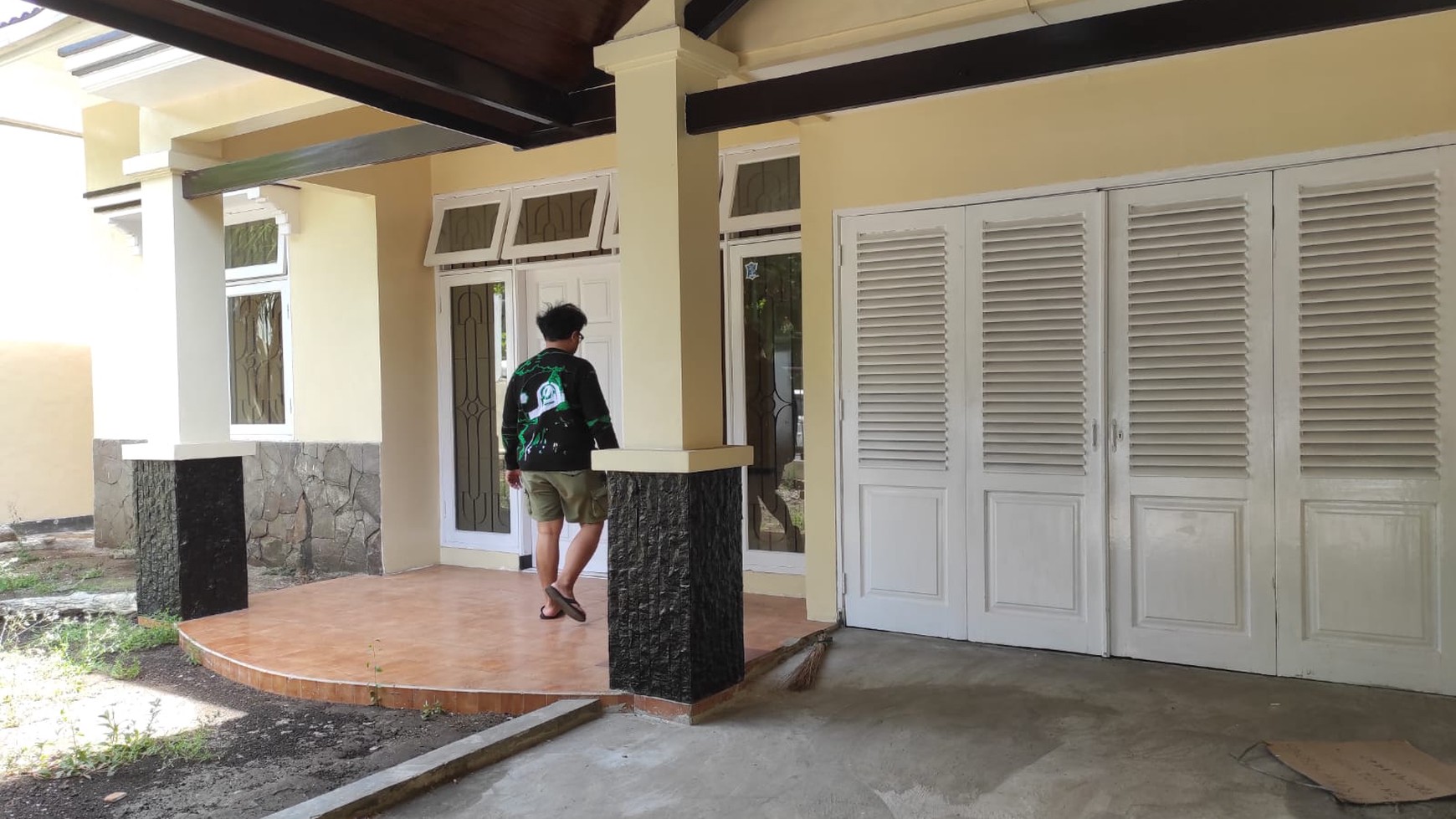 Rumah di Rungkut Mapan Selatan Row Jalan Lebar, Tenang, Siap Huni