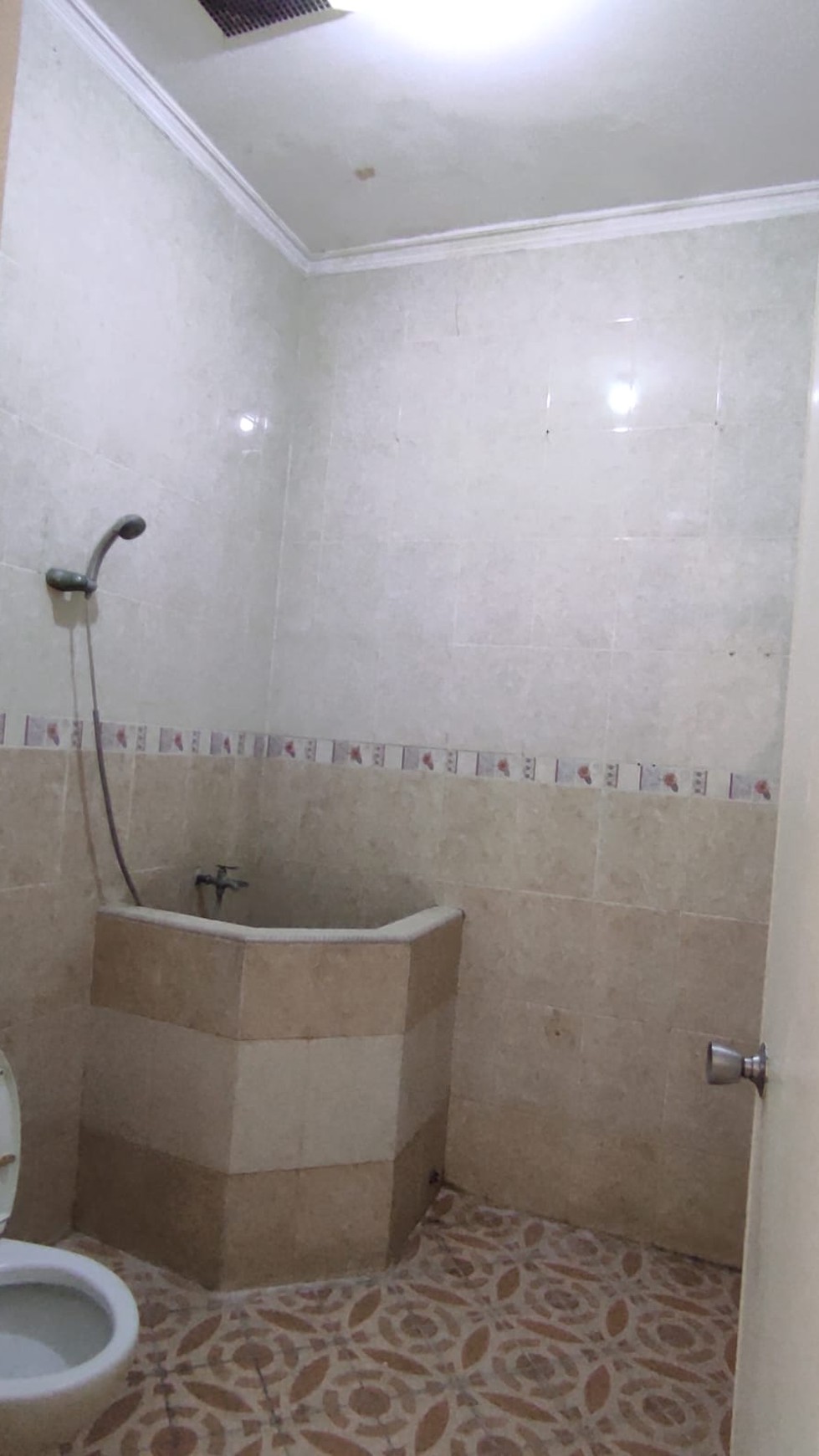 Rumah di Rungkut Mapan Selatan Surabaya Timur, Cocok untuk Keluarga