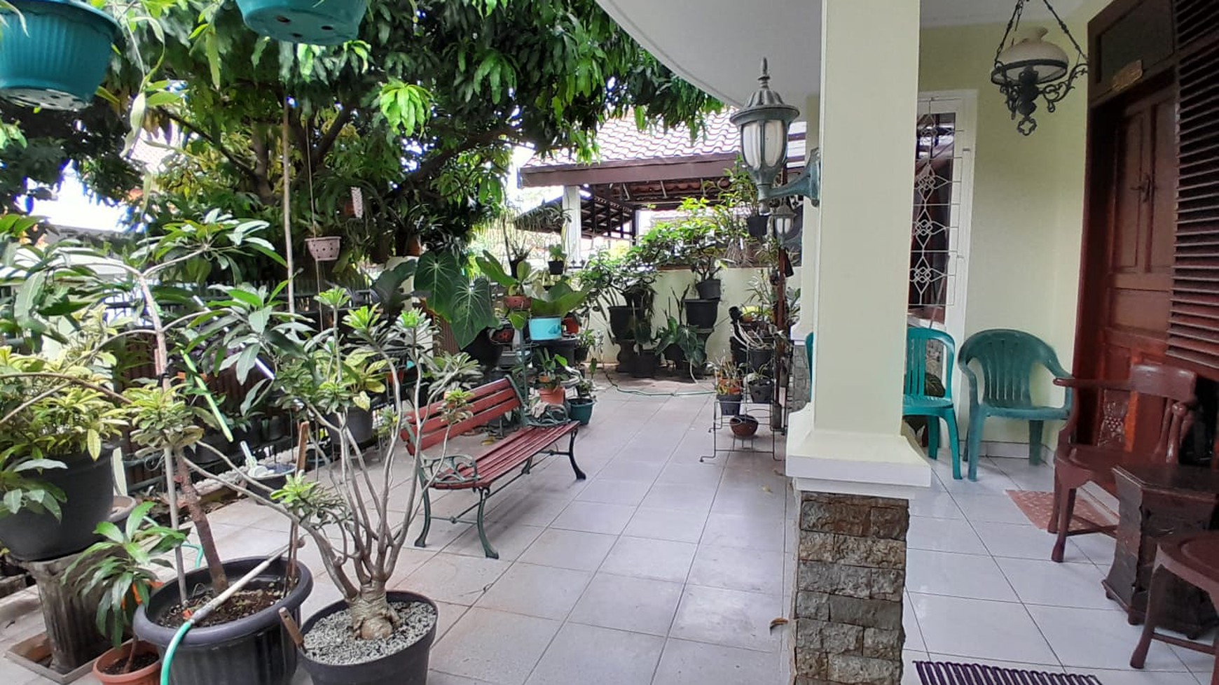 Rumah Elegan di Raffles Hills Dekat Trans Studio Mall Cibubur