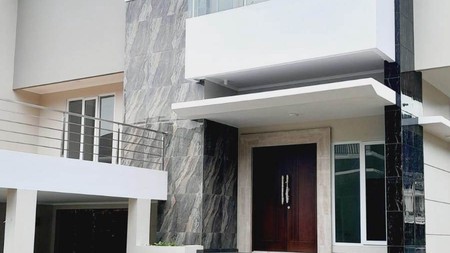Rumah baru 3 lantai Di The Green BSD 