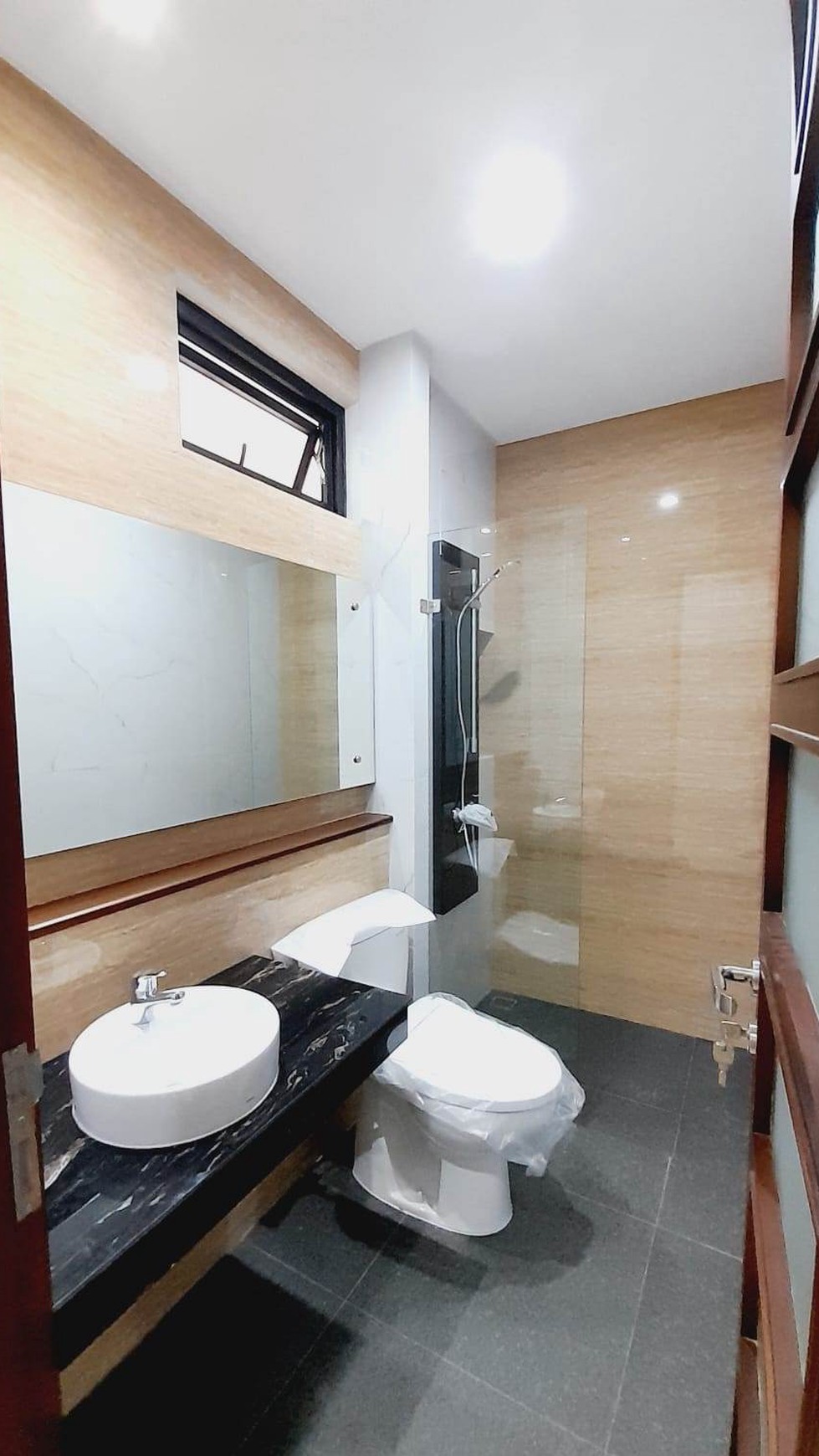 Rumah baru 3 lantai Di The Green BSD 