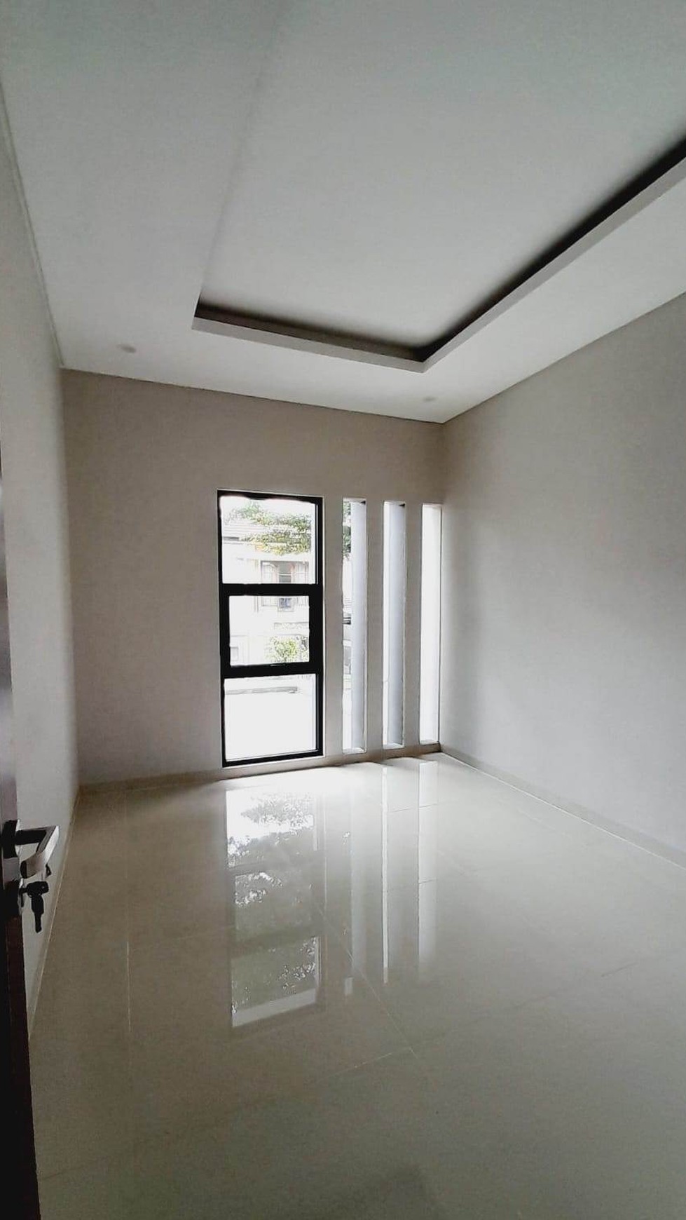 Rumah baru 3 lantai Di The Green BSD 