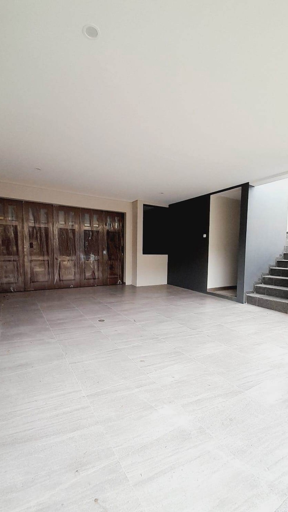 Rumah baru 3 lantai Di The Green BSD 