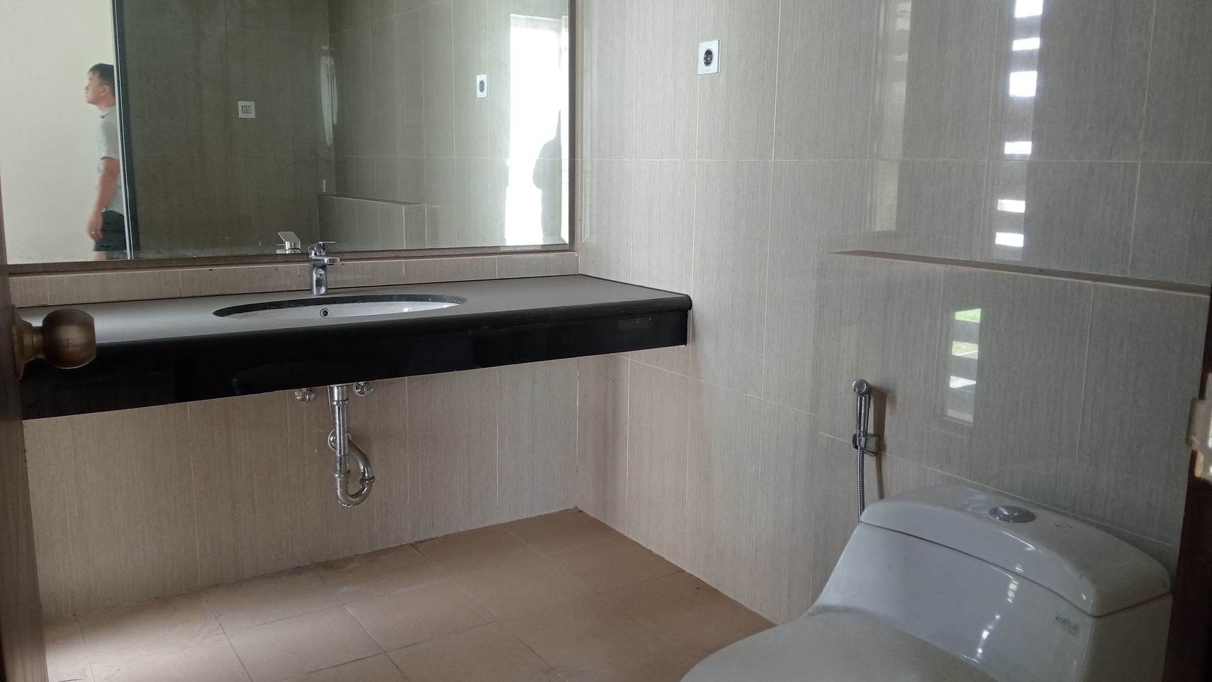 Cibubur, MEWAH, BARU, 2 Lantai, BEBAS BANJIR, Hunian Exclusive, HARGA NEGO
