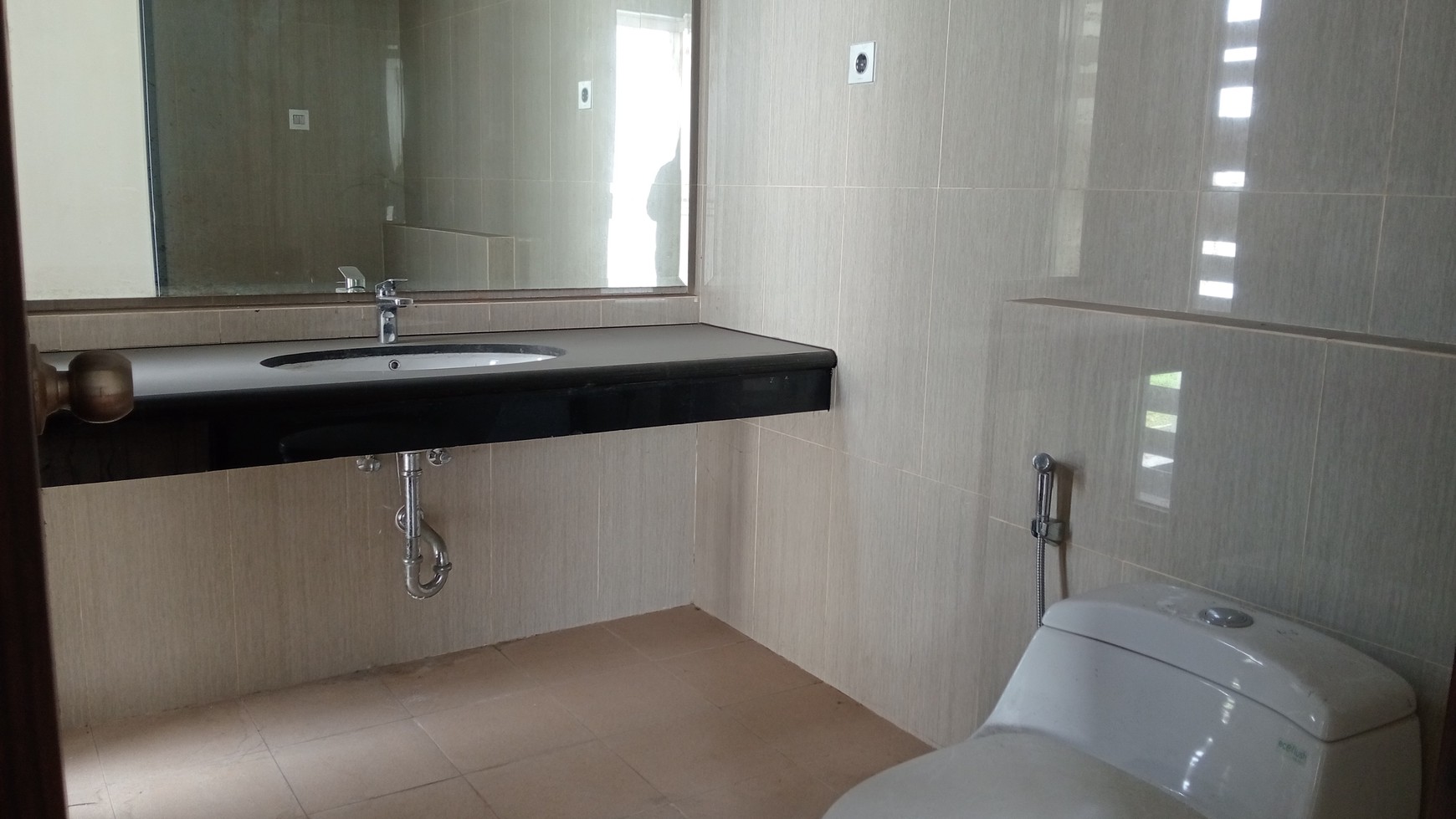 Cibubur, MEWAH, BARU, 2 Lantai, BEBAS BANJIR, Hunian Exclusive, HARGA NEGO