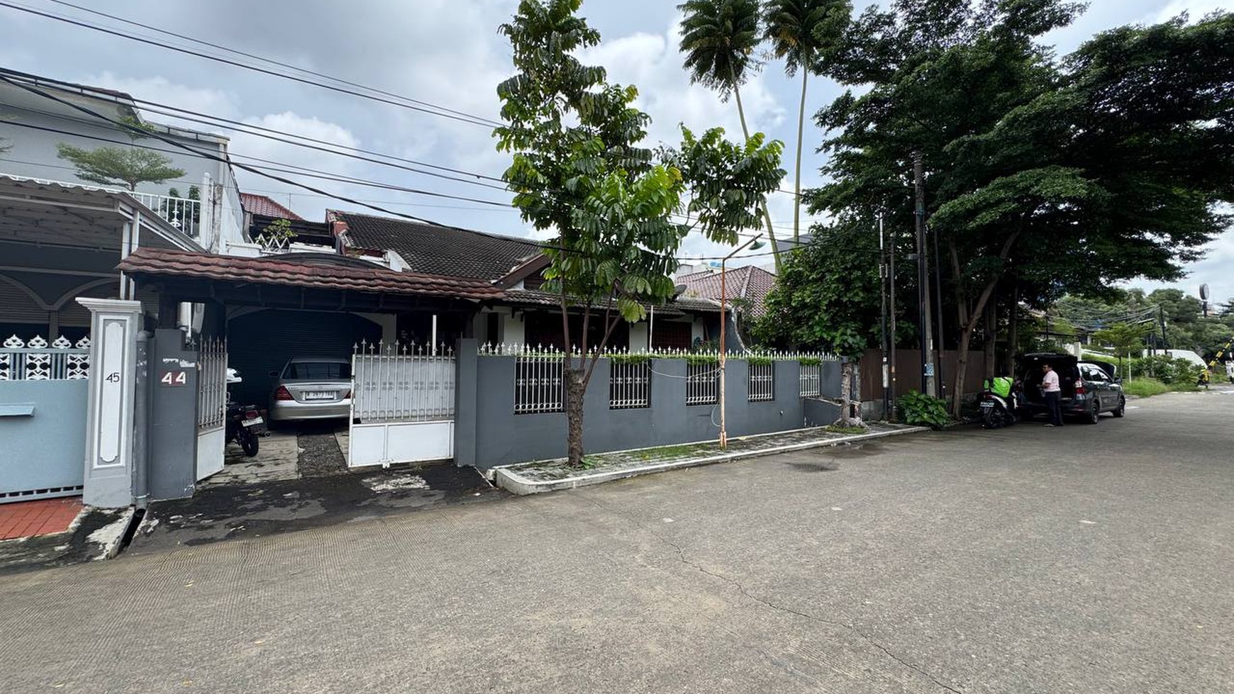 Cinere mega cinere luas 375 jalan utama disewakan