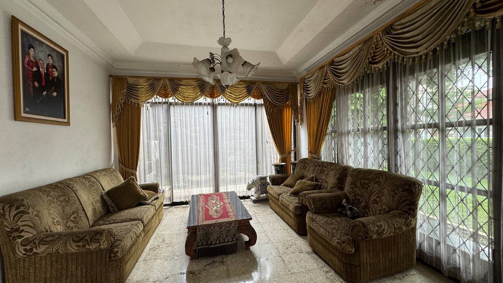 Cinere mega cinere luas 375 jalan utama disewakan