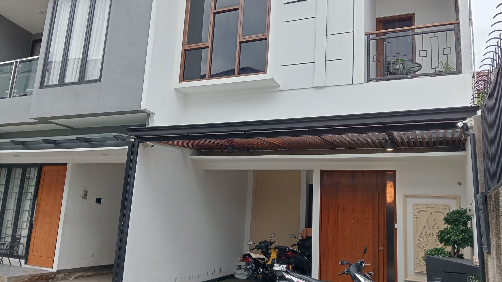 Kelapa Dua Depok, Baru, 3 Lantai, Siap Huni, Lokasi Strategis, Bisa Cash/KPR, Harga NEGO