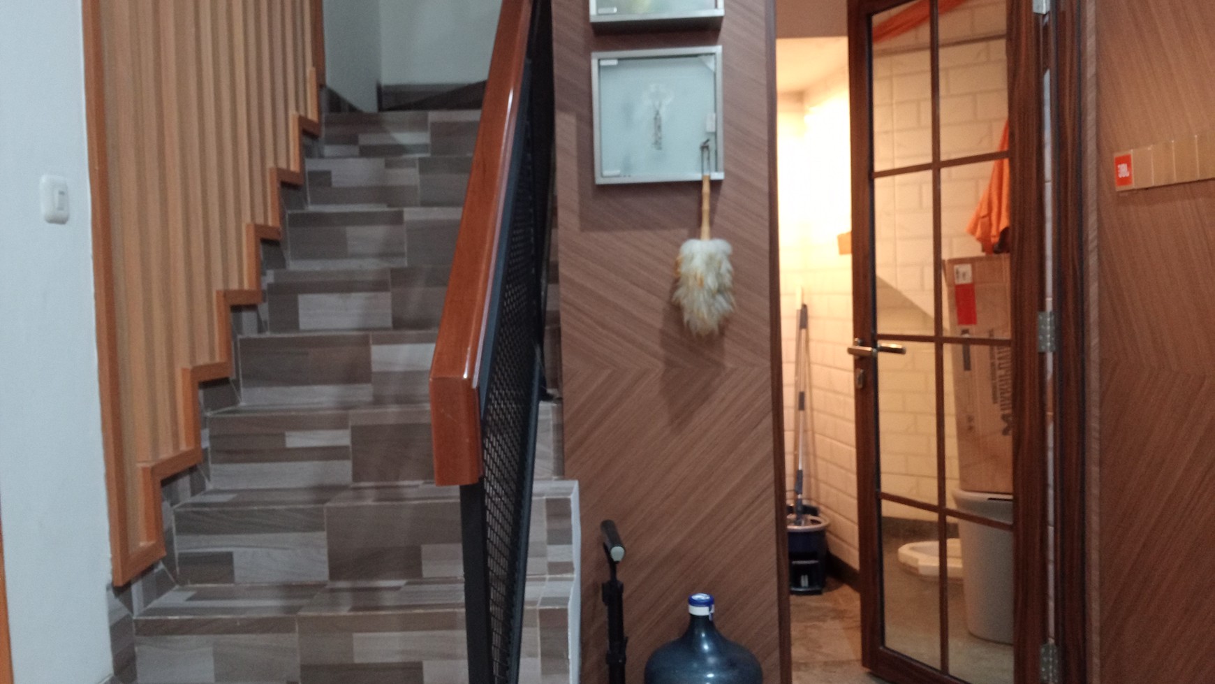Kelapa Dua Depok, Baru, 3 Lantai, Siap Huni, Lokasi Strategis, Bisa Cash/KPR, Harga NEGO