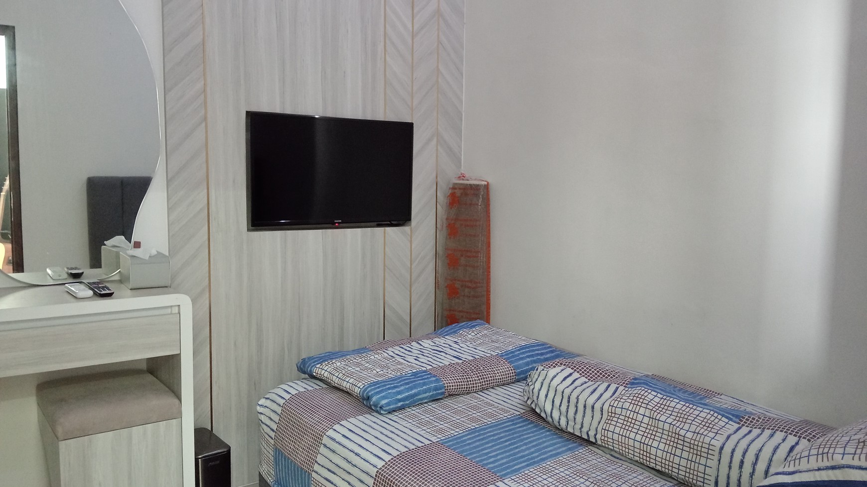 Kelapa Dua Depok, Baru, 3 Lantai, Siap Huni, Lokasi Strategis, Bisa Cash/KPR, Harga NEGO