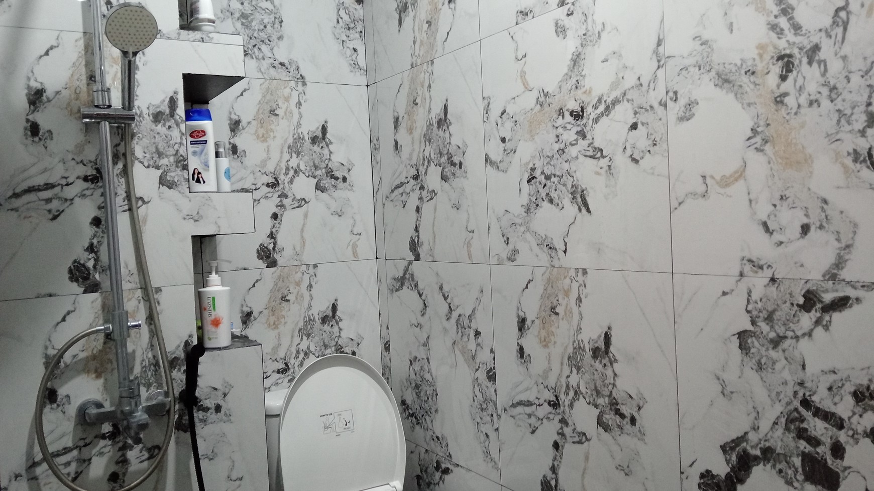 Kelapa Dua Depok, Baru, 3 Lantai, Siap Huni, Lokasi Strategis, Bisa Cash/KPR, Harga NEGO