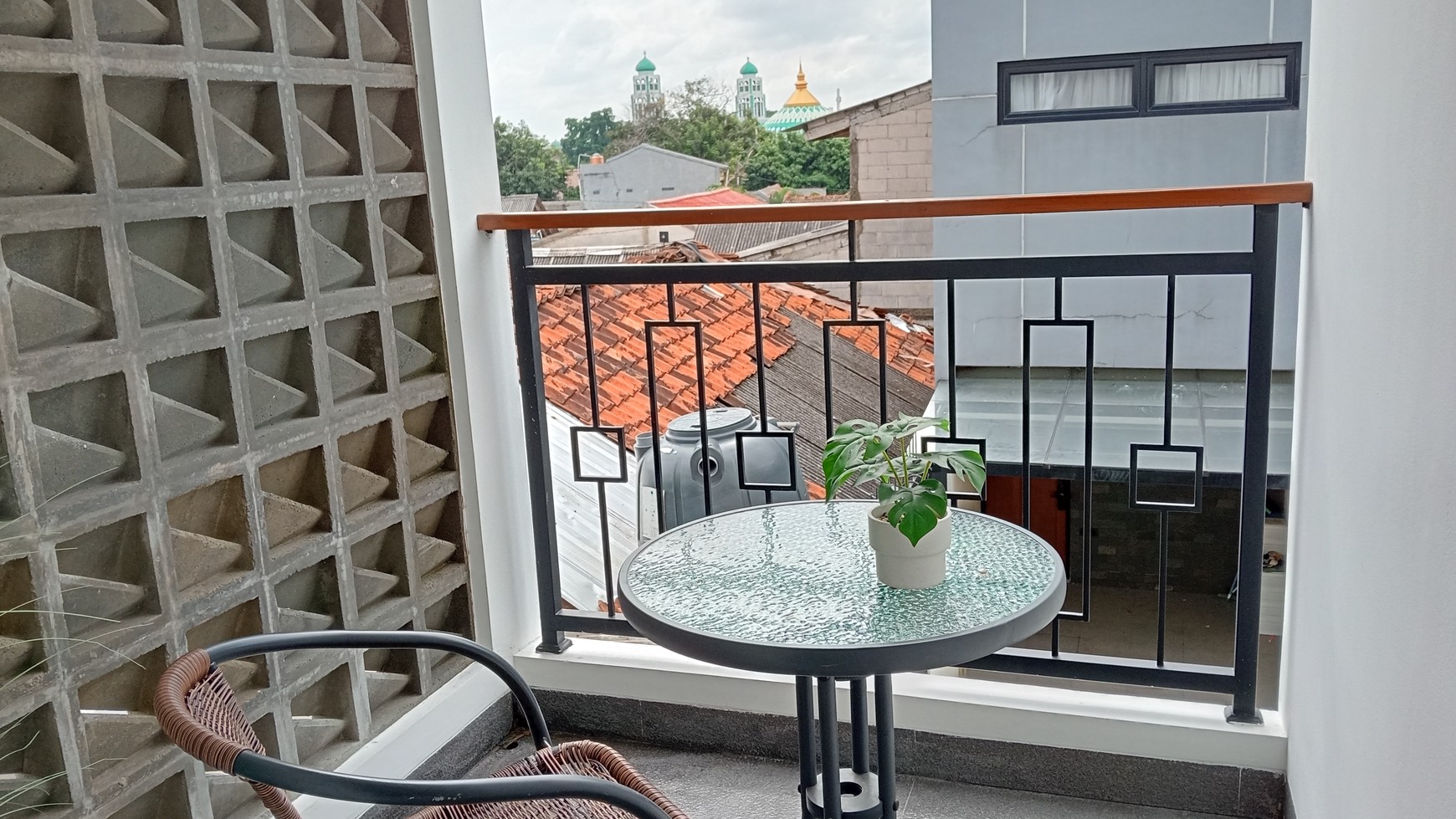 Kelapa Dua Depok, Baru, 3 Lantai, Siap Huni, Lokasi Strategis, Bisa Cash/KPR, Harga NEGO