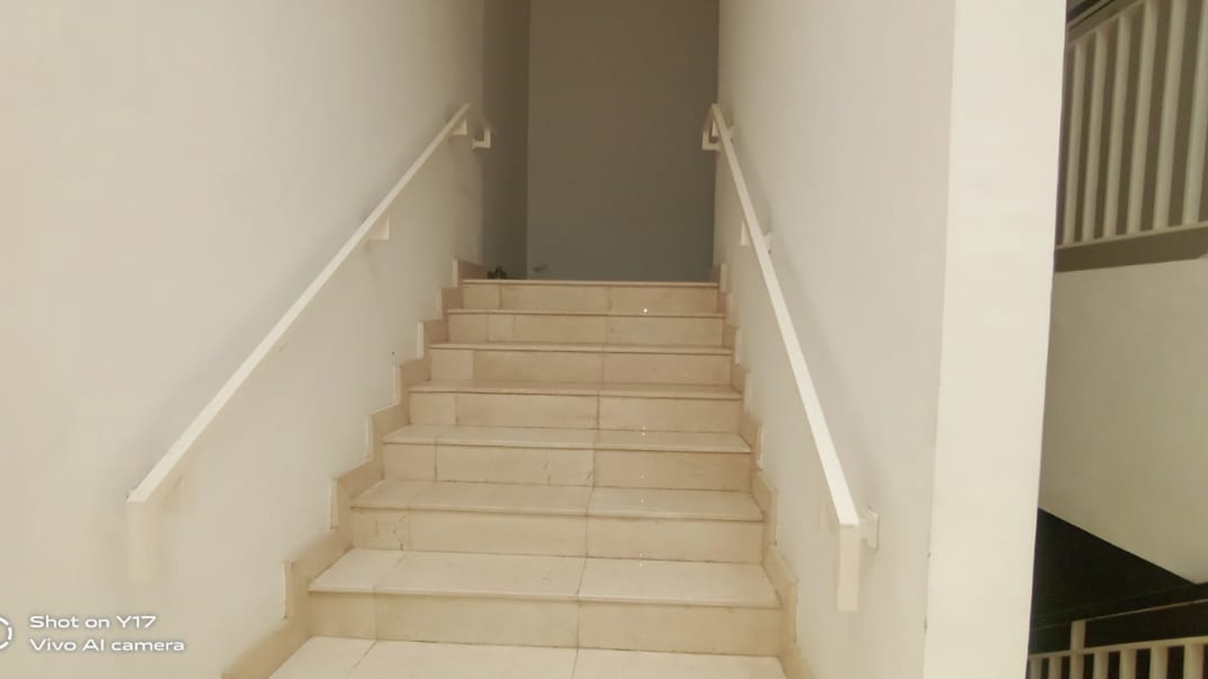 Jual Rumah dalam Claster 5 km ke MRT