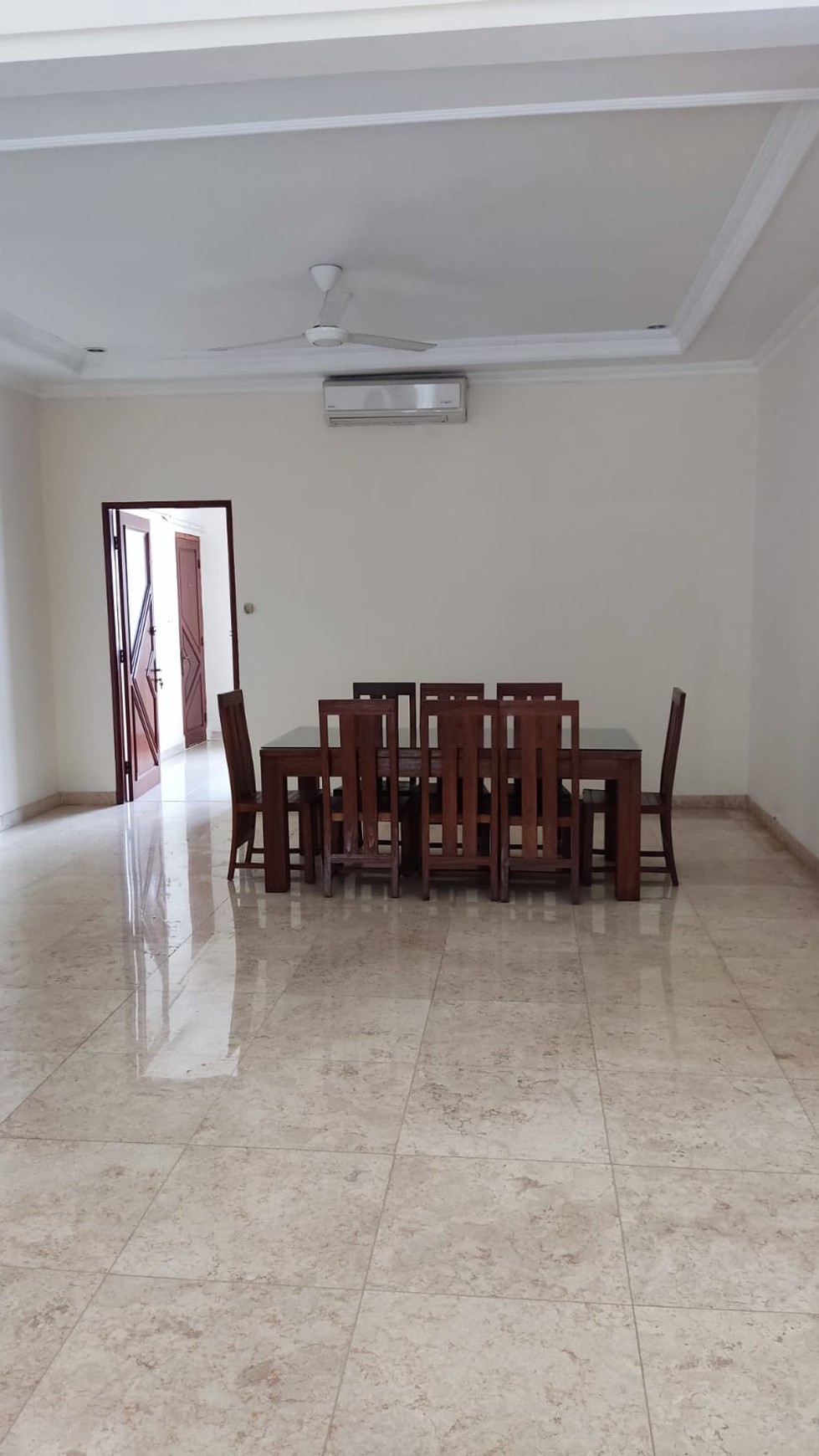 Rumah Satu Tingkat Kemang Utara