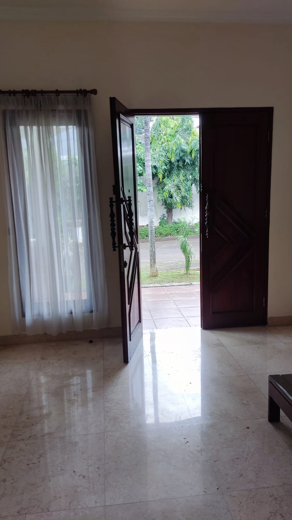 Rumah Satu Tingkat Kemang Utara