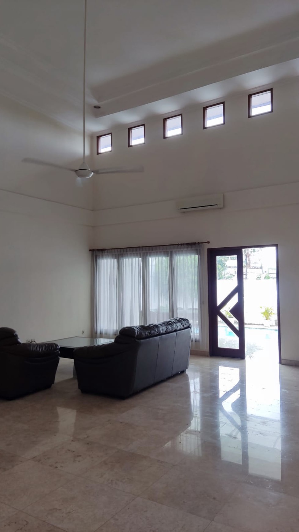 Rumah Satu Tingkat Kemang Utara