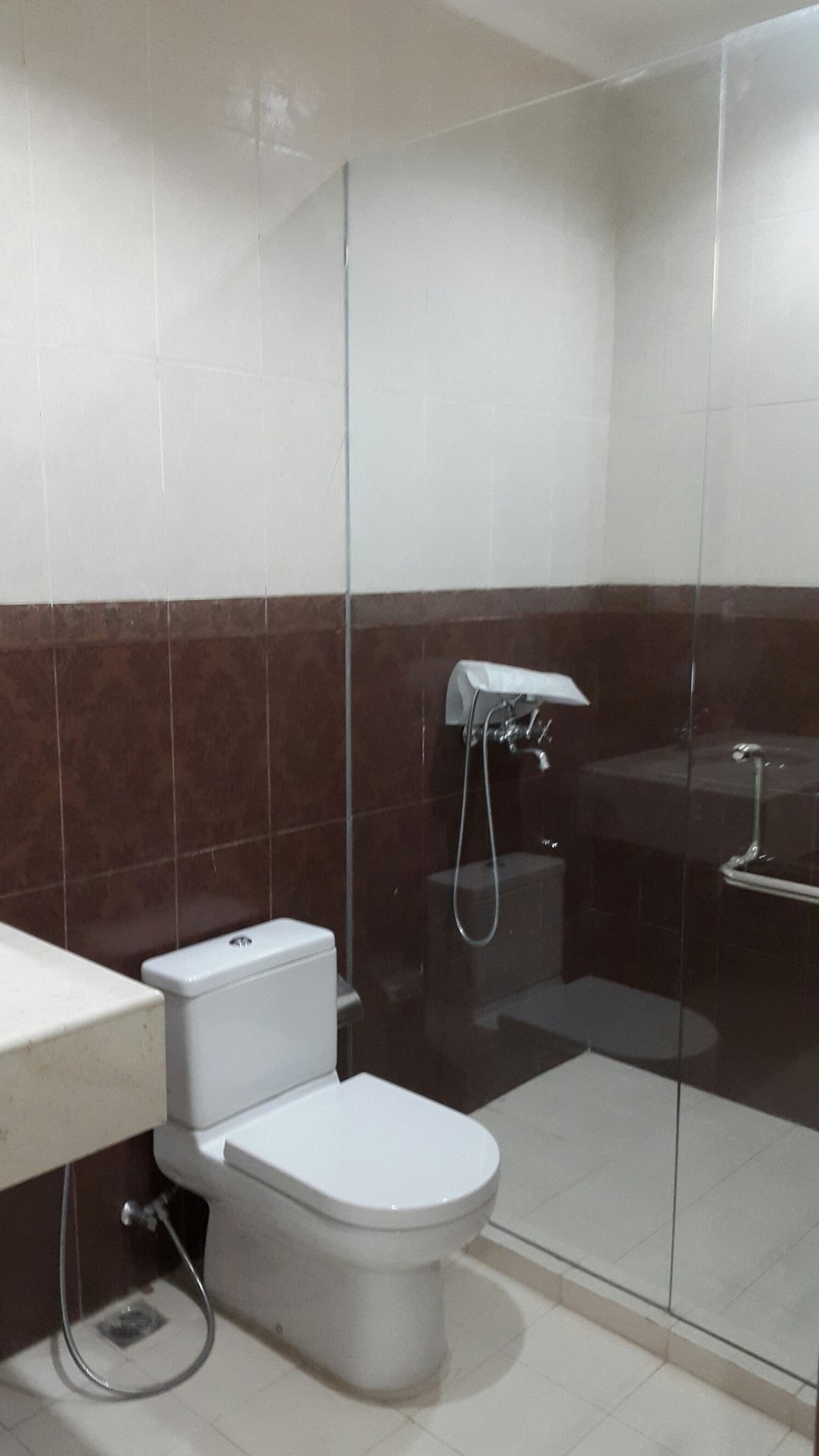 Rumah Dijual di Kemang Barat.. Desain Menarik.. Duo@Kemang