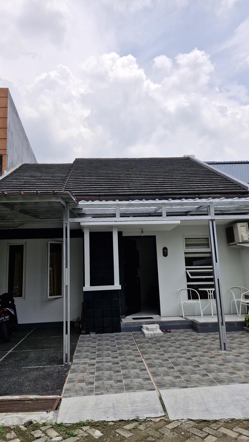 Rumah Hitung Tanah Area Cipete