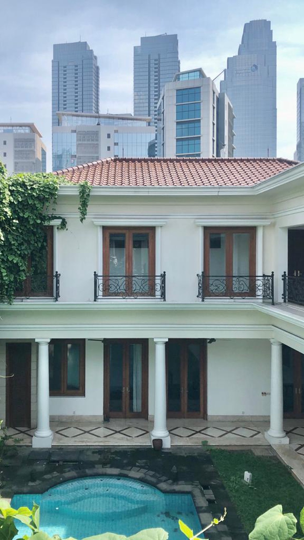 Rumah Hitung Tanah Area Cipete