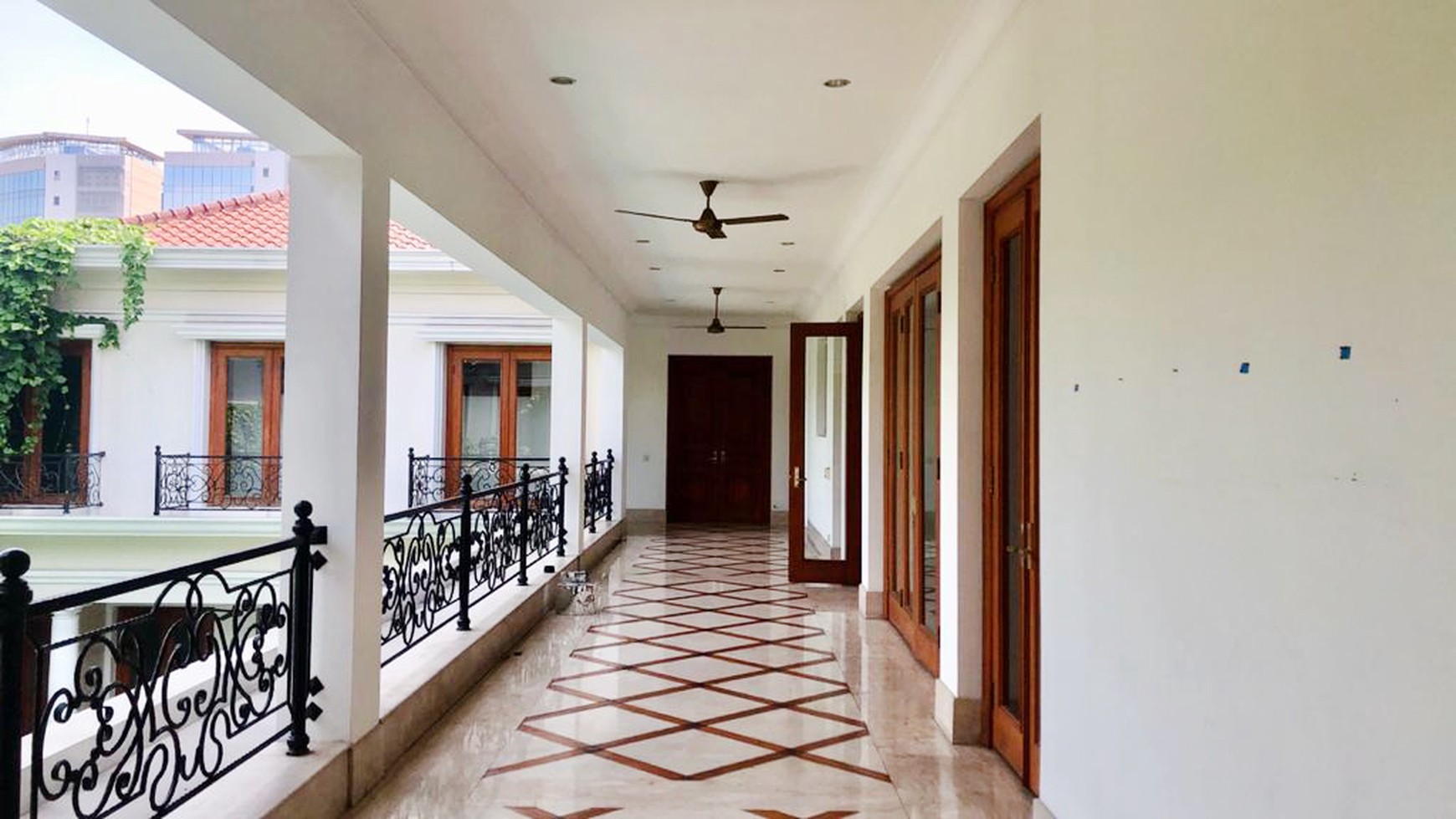 Rumah Hitung Tanah Area Cipete