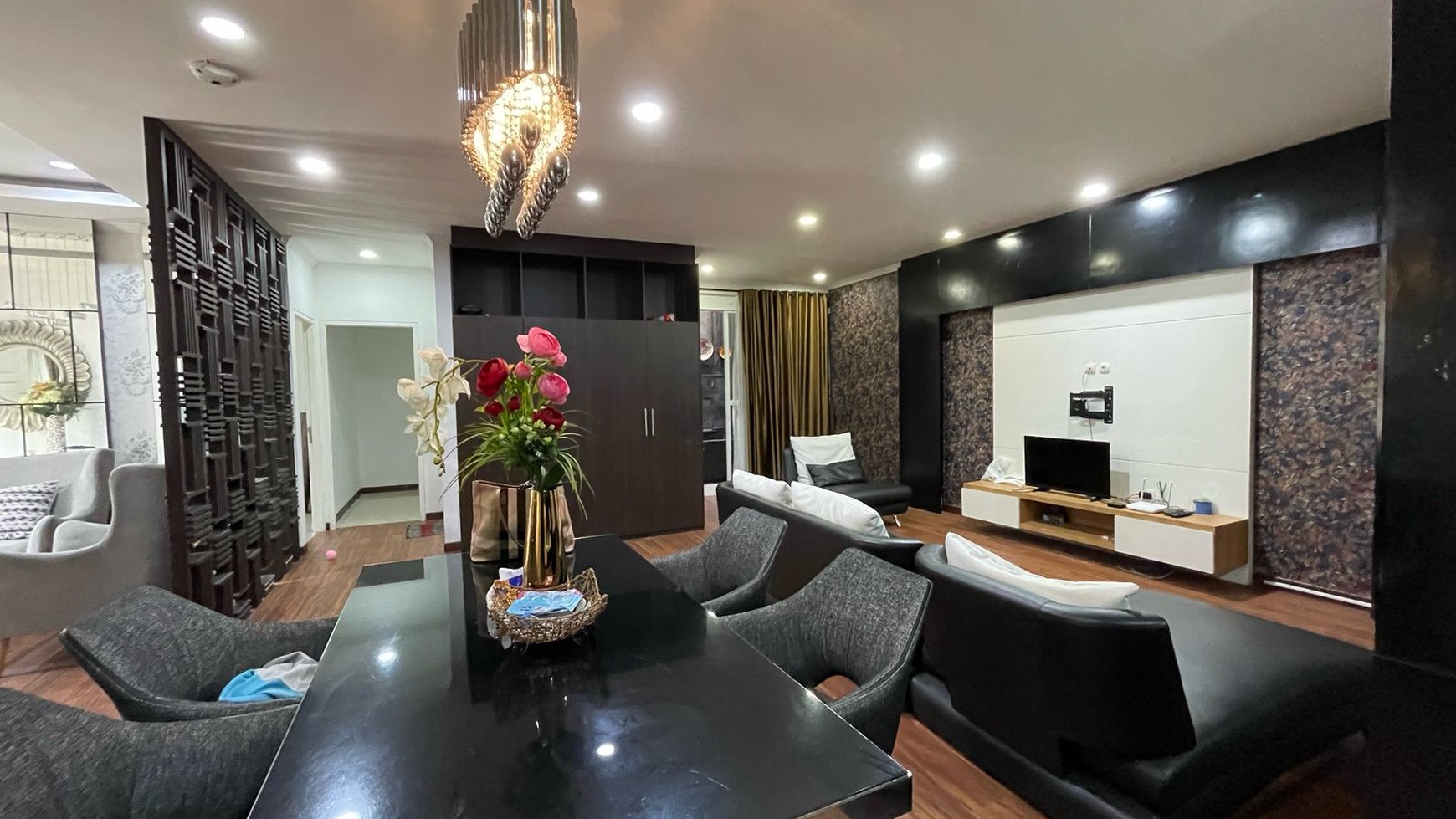 Rumah Hitung Tanah Area Cipete