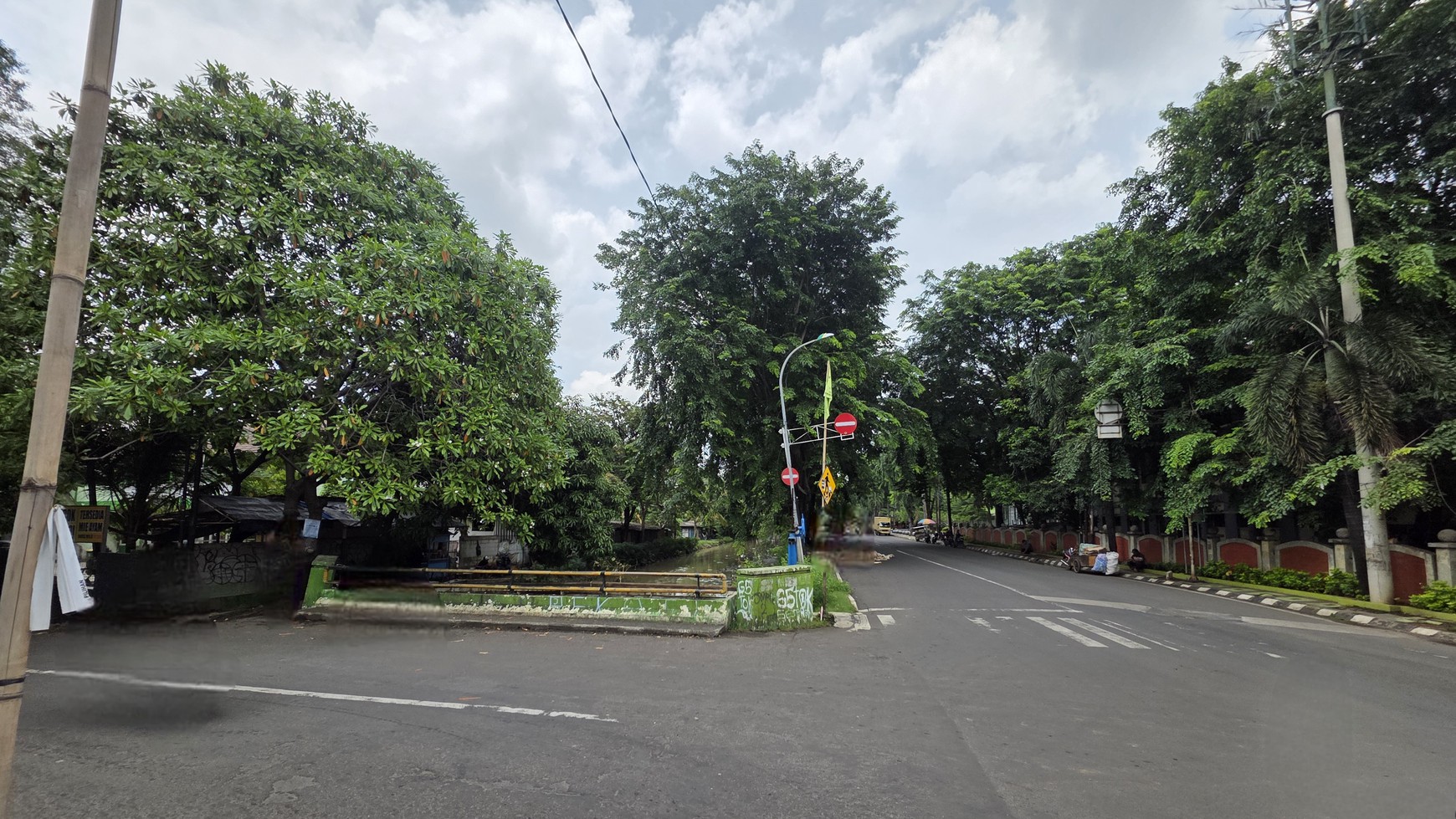 Kavling Strategis Hook di Pinggir Jalan Lapangan Serbaguna, Bekasi Timur