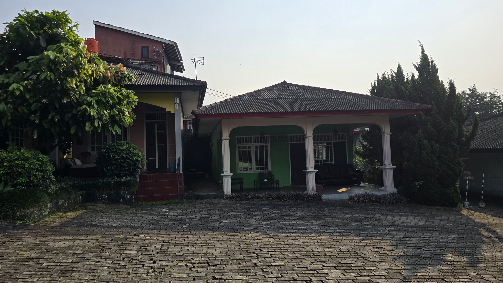 Pondok Sekar Hotel di Pinggir Jalan Utama, Lokasi Strategis, Jl Raya Cipayung, Bogor, Jawa Barat