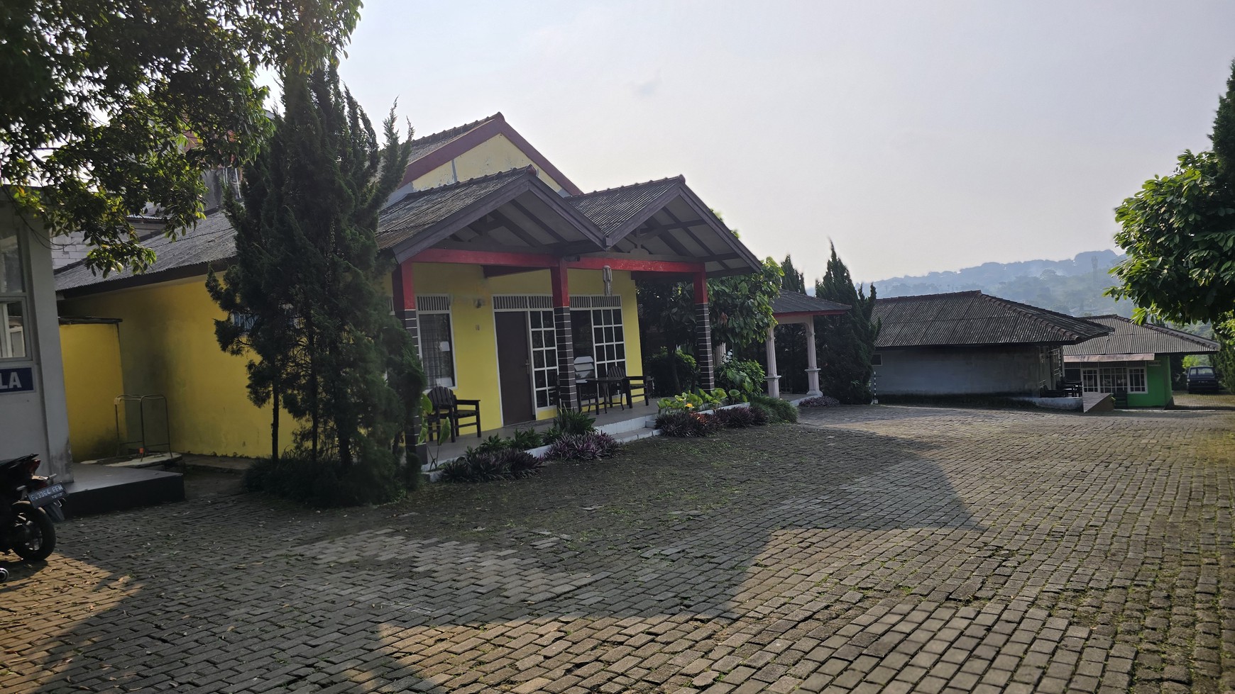 Pondok Sekar Hotel di Pinggir Jalan Utama, Lokasi Strategis, Jl Raya Cipayung, Bogor, Jawa Barat