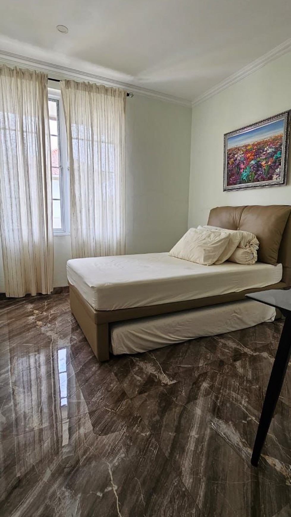 jual dan sewa rumah di Gn. durian taman himalaya lippo karawaci Tangerang