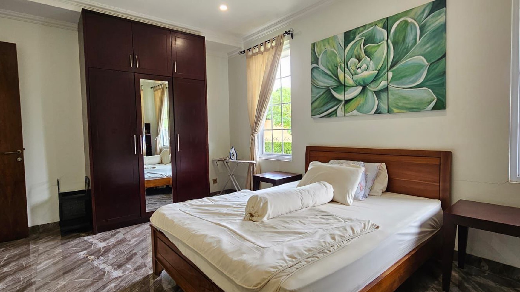 jual dan sewa rumah di Gn. durian taman himalaya lippo karawaci Tangerang