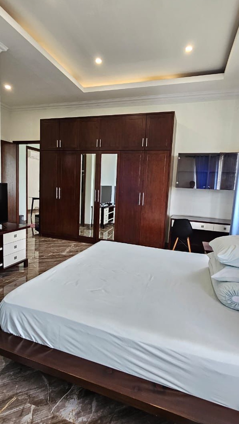 jual dan sewa rumah di Gn. durian taman himalaya lippo karawaci Tangerang
