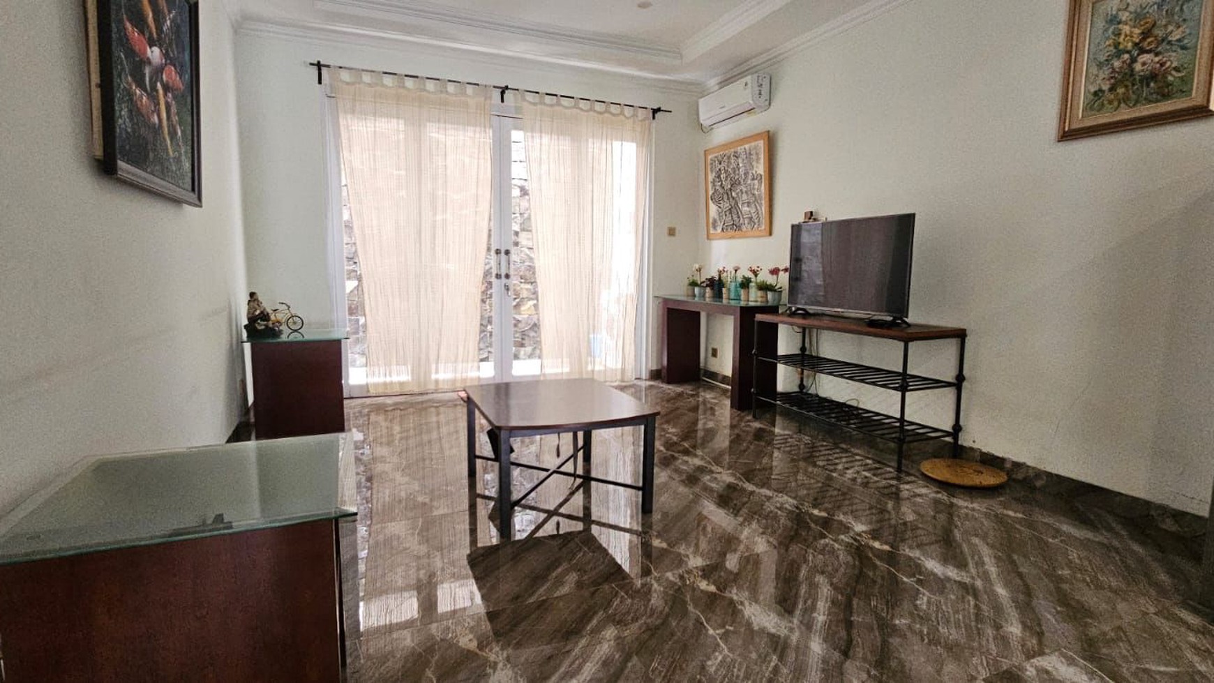 jual dan sewa rumah di Gn. durian taman himalaya lippo karawaci Tangerang