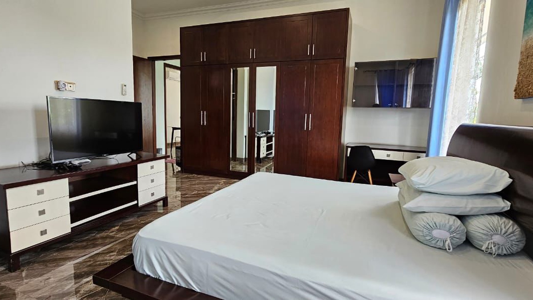 jual dan sewa rumah di Gn. durian taman himalaya lippo karawaci Tangerang