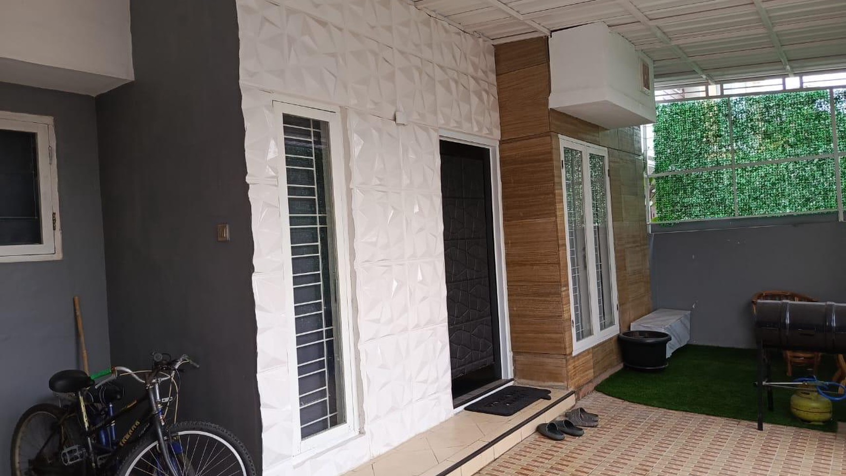 Rumah Kost bagus, Full Furnished, cocok untuk Investasi di Bintaro