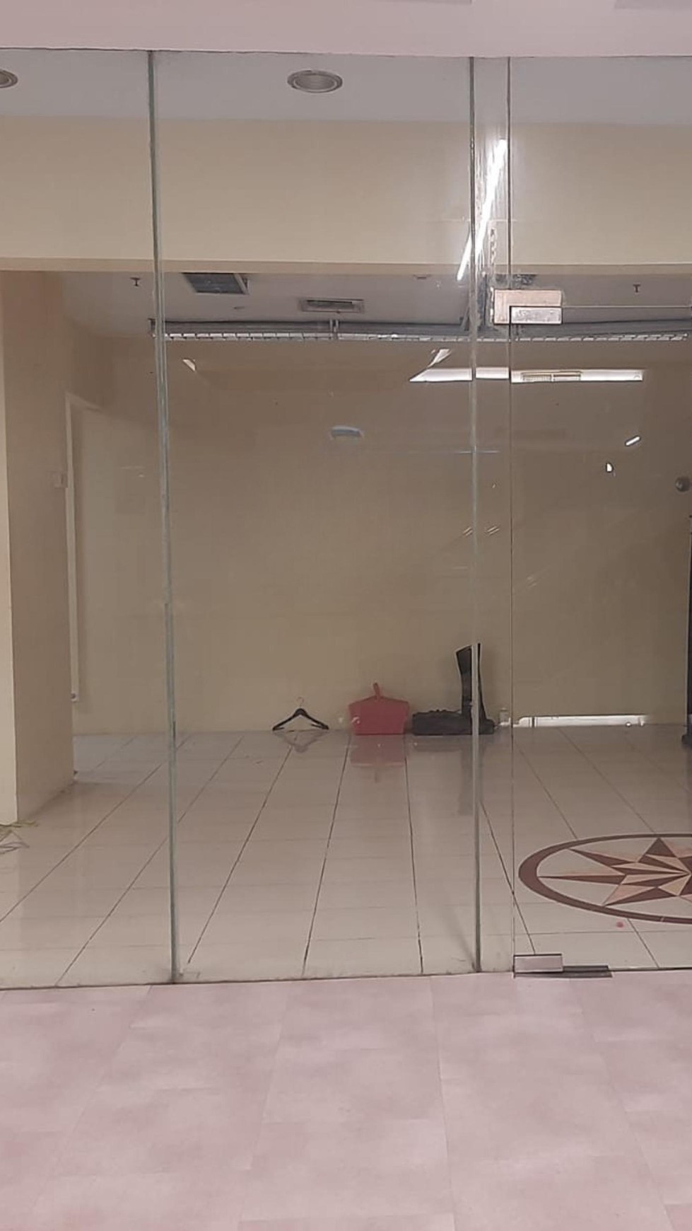 Toko di poins square Jakarta Selatan