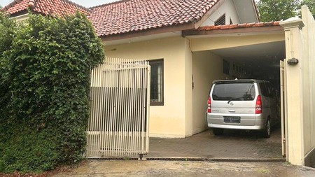 Rumah Nyaman dan Terawat 1 Lantai Bangunan Kokoh di Lokasi Strategis Cinere