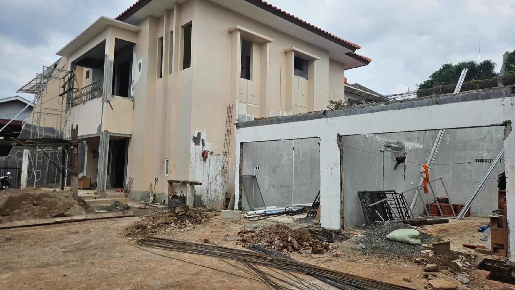 Dijual Tanah dan Bangunan di Gandaria Utara, Kebayoran Baru