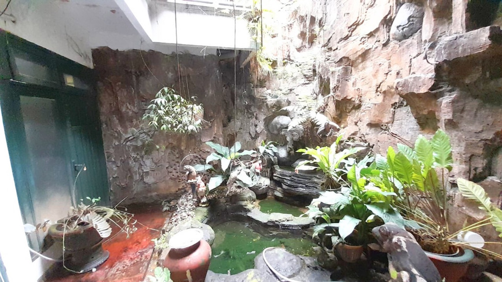 Rumah 2 Lantai Siap Huni Di Menteng
