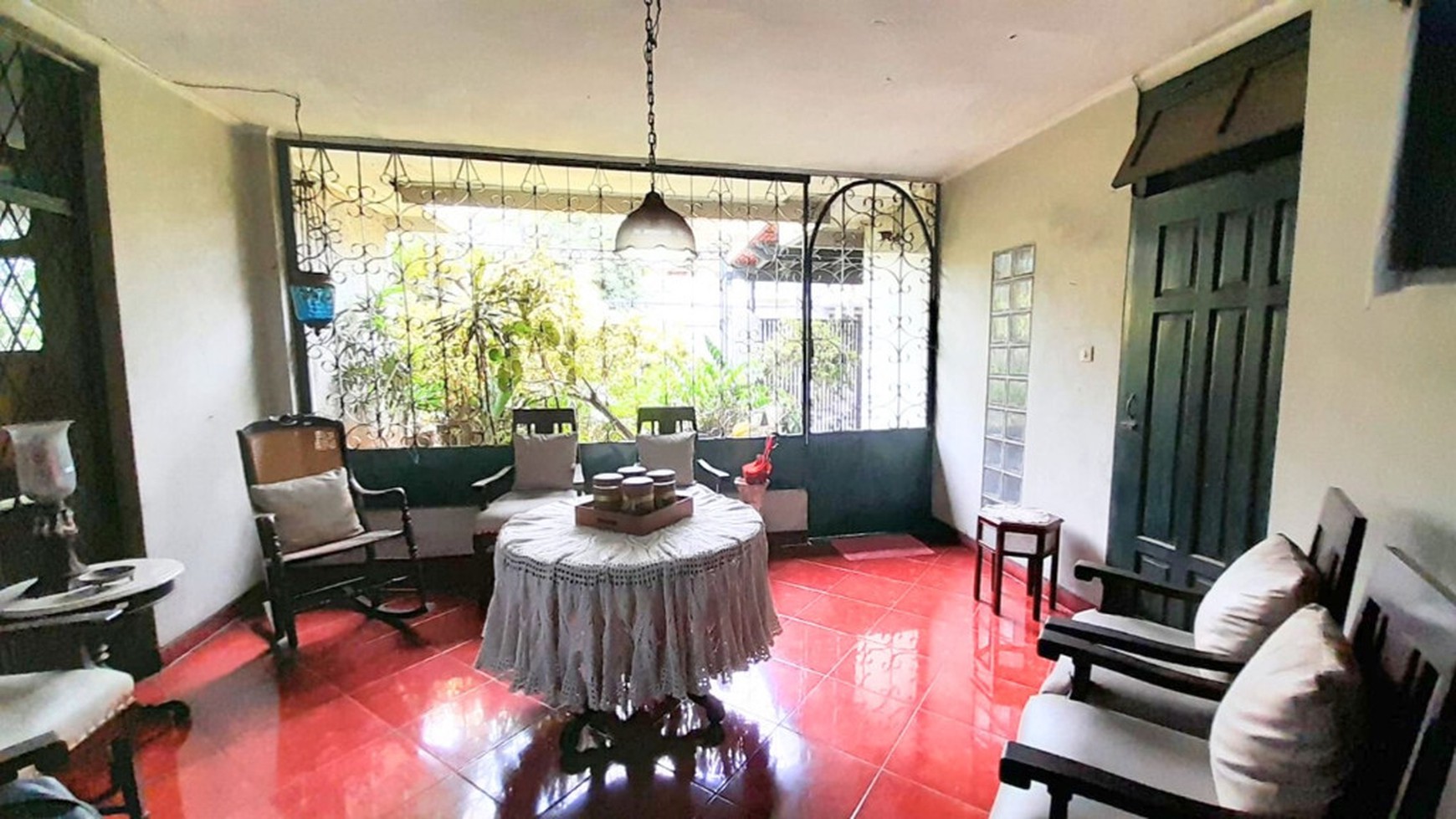 Rumah 2 Lantai Siap Huni Di Menteng