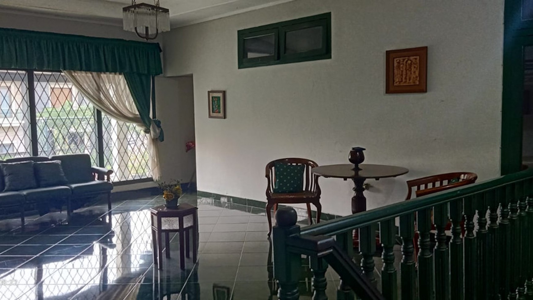 Rumah 2 Lantai Siap Huni Di Menteng