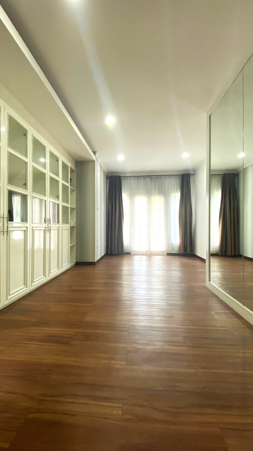 Rumah Lux full furnish siap huni di Bintaro