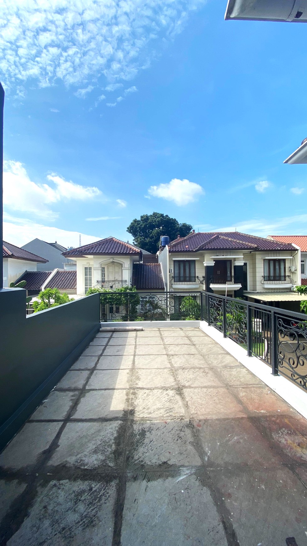 Rumah Lux full furnish siap huni di Bintaro
