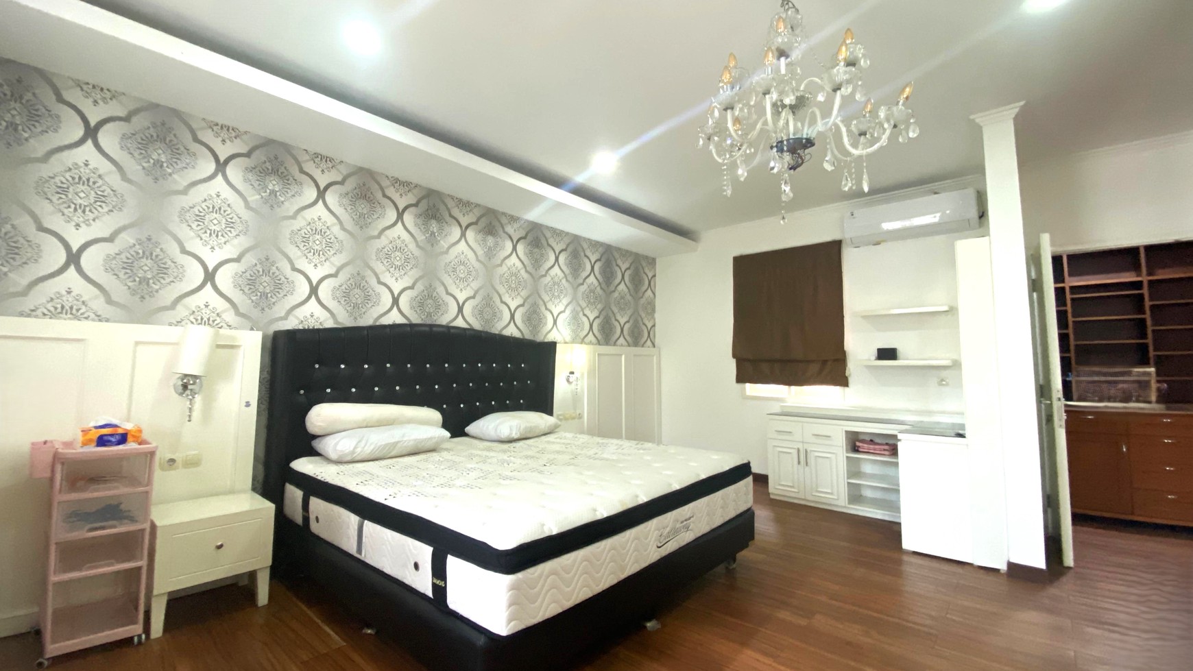 Rumah Lux full furnish siap huni di Bintaro