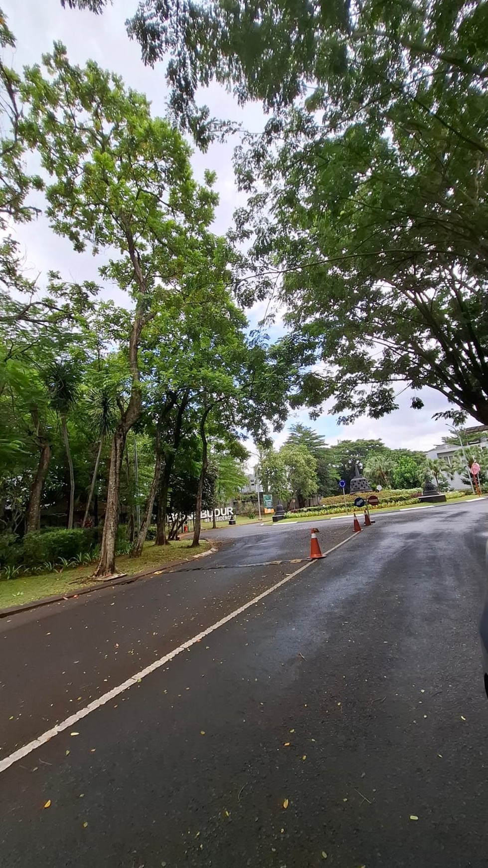 Rumah,lokasi ok, jalan lebar,bagus di BSD