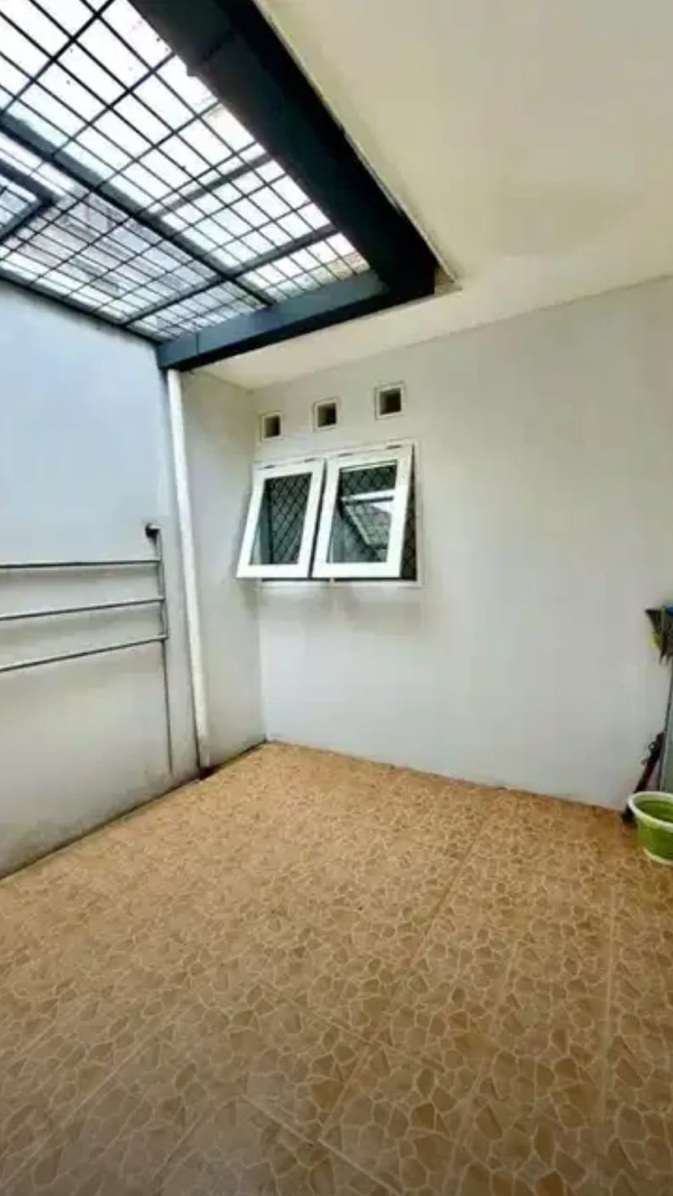 Rumah Bagus ,dalam ruangan rapi di Bintaro Jaya 9