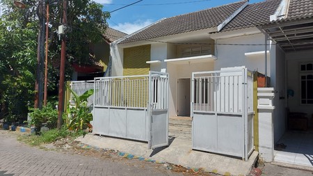 Rumah di Gunung Anyar Emas Surabaya Timur, Siap Huni, Tanah Luas